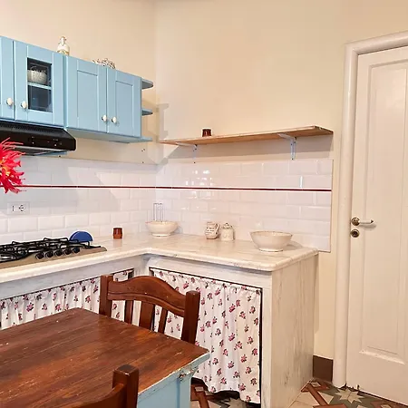 Residenza Del Conte غالّيبولي